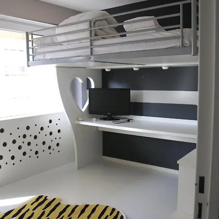 Le Petit Robinson - - 4 People Apartament Metz
